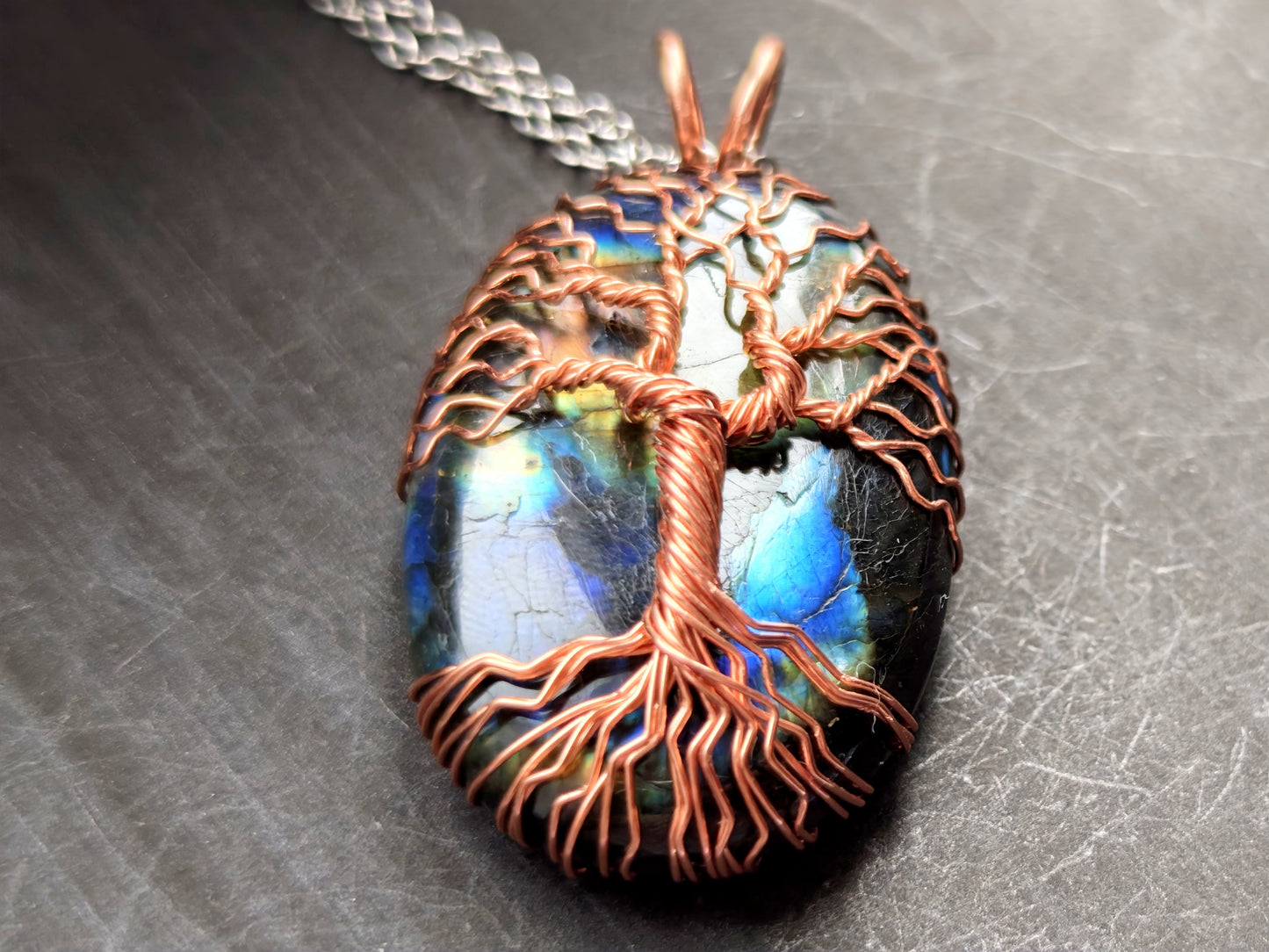 Tree pendant with a labradorite gemstone