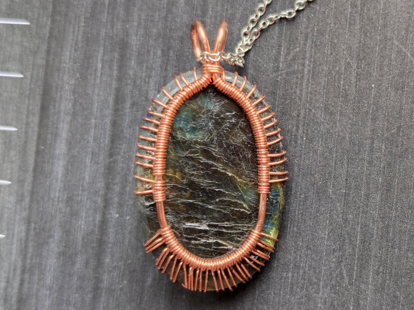 Tree pendant with a labradorite gemstone
