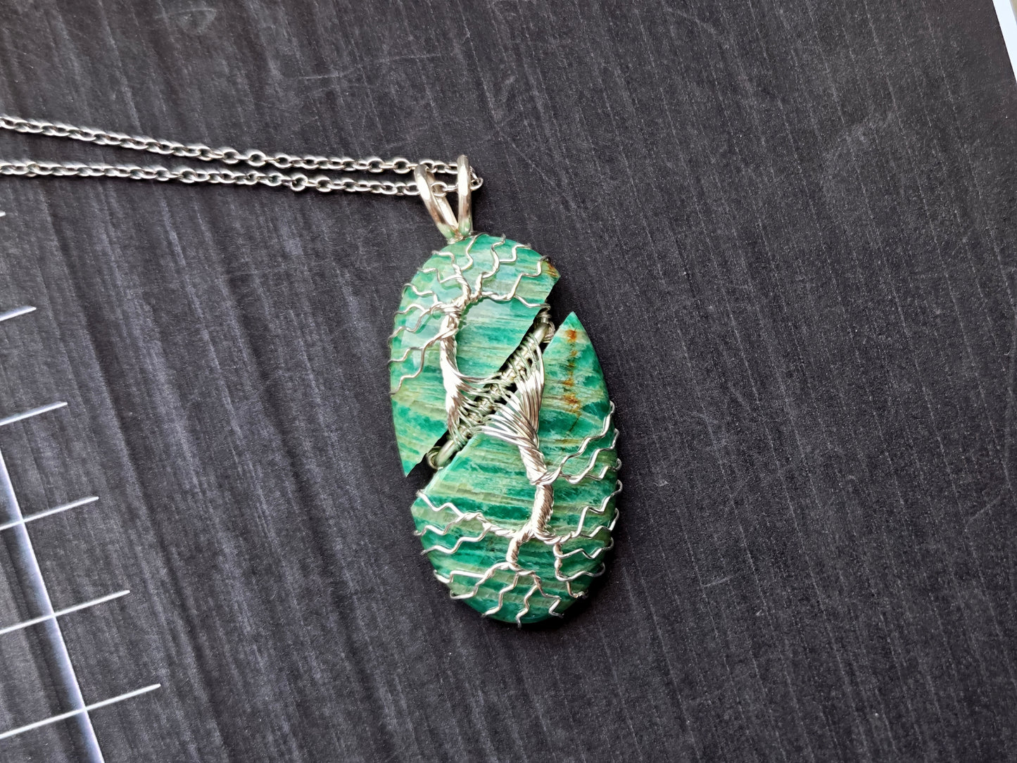 Tree pendant with a broken amazonite gemstone