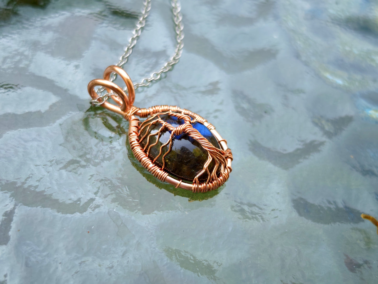 Tree pendant with a labradorite gemstone