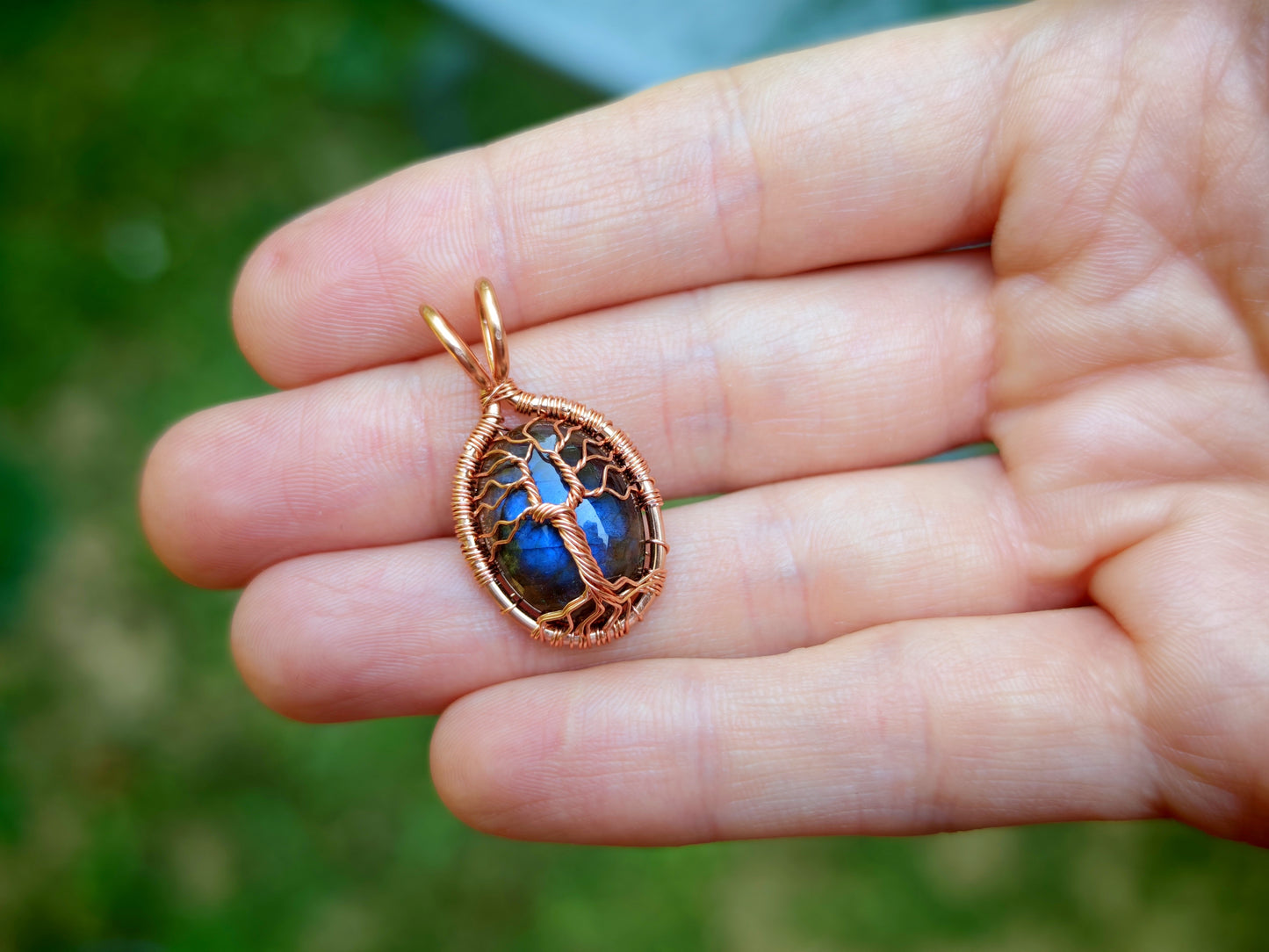 Tree pendant with a labradorite gemstone