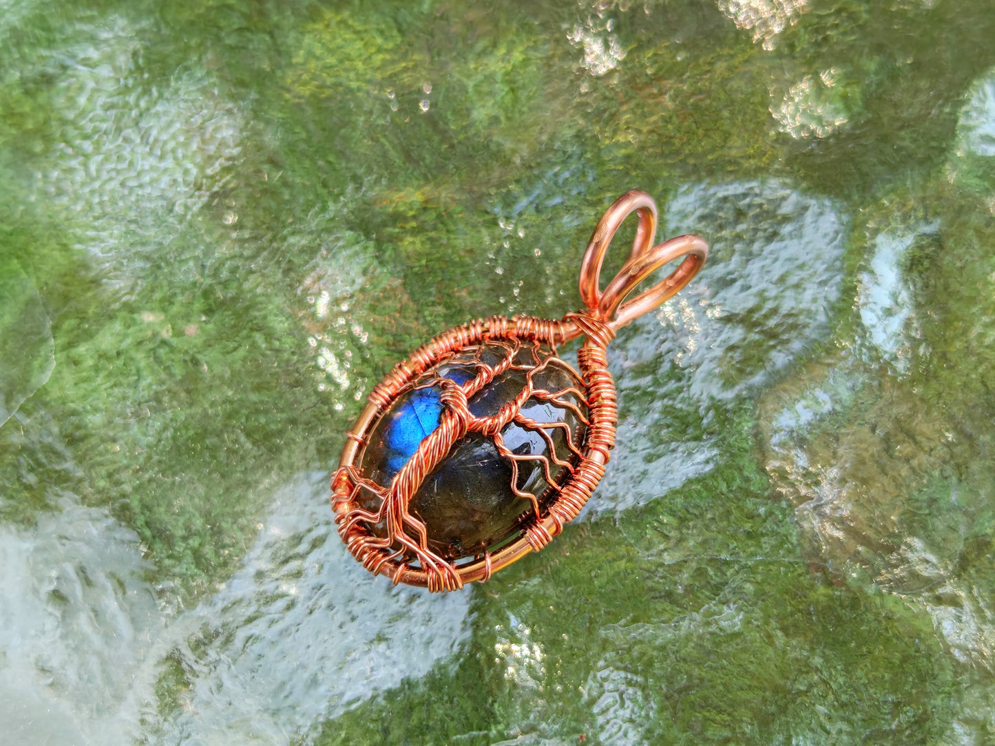 Tree pendant with a labradorite gemstone