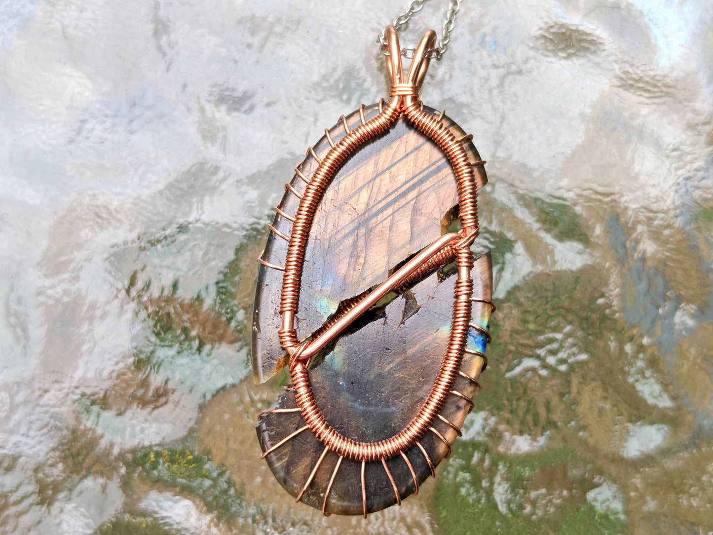 Tree pendant with a broken labradorite gemstone
