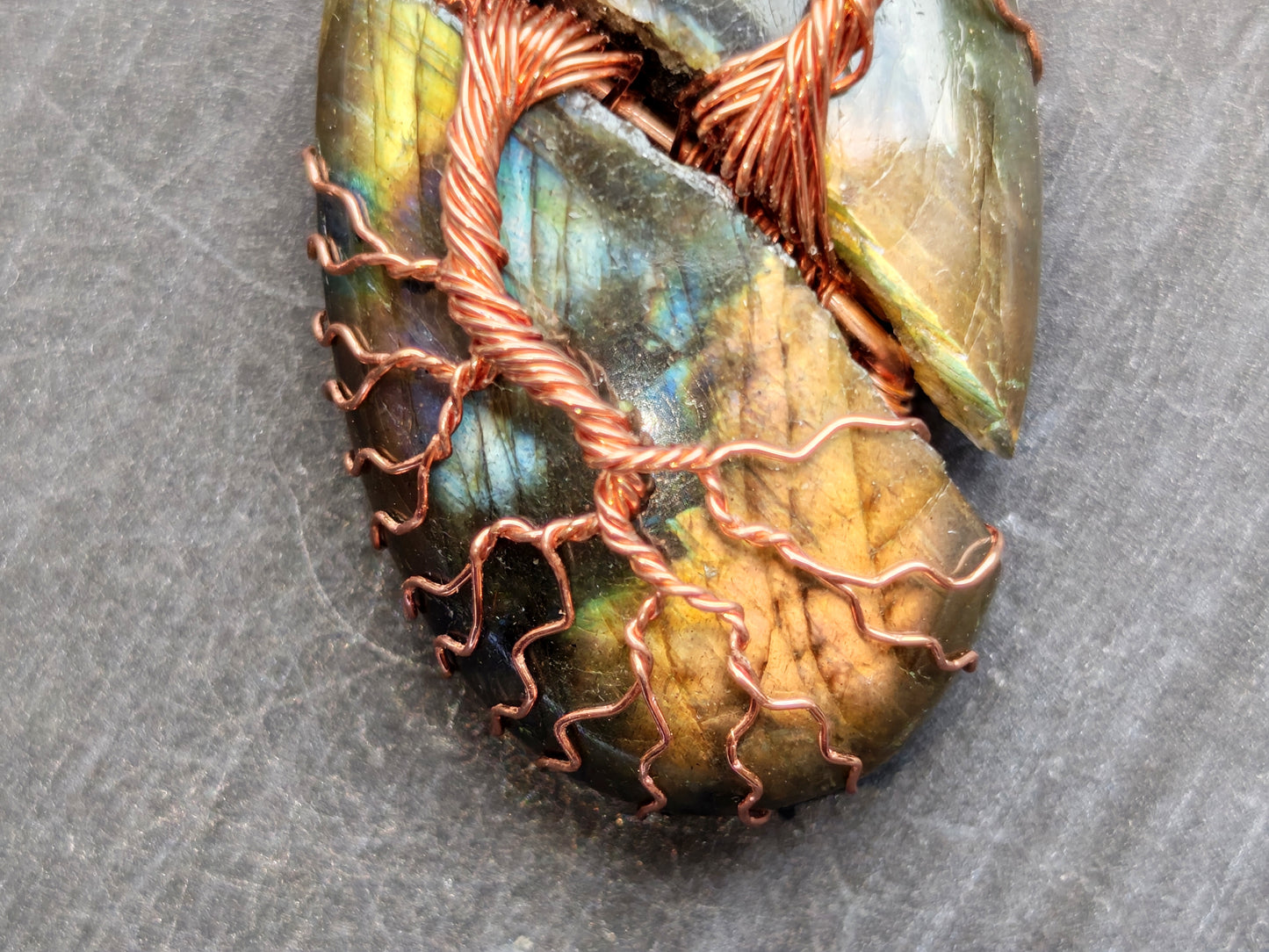 Tree pendant with a broken labradorite gemstone