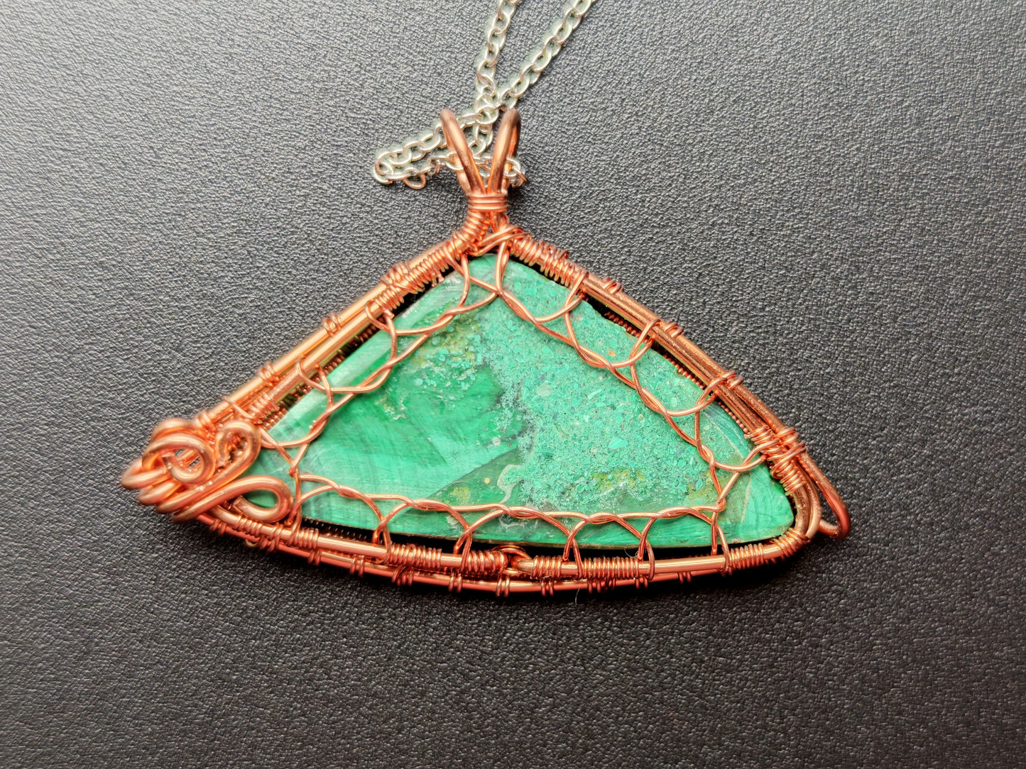 Dragon's eye pendant with a malachite moonstone