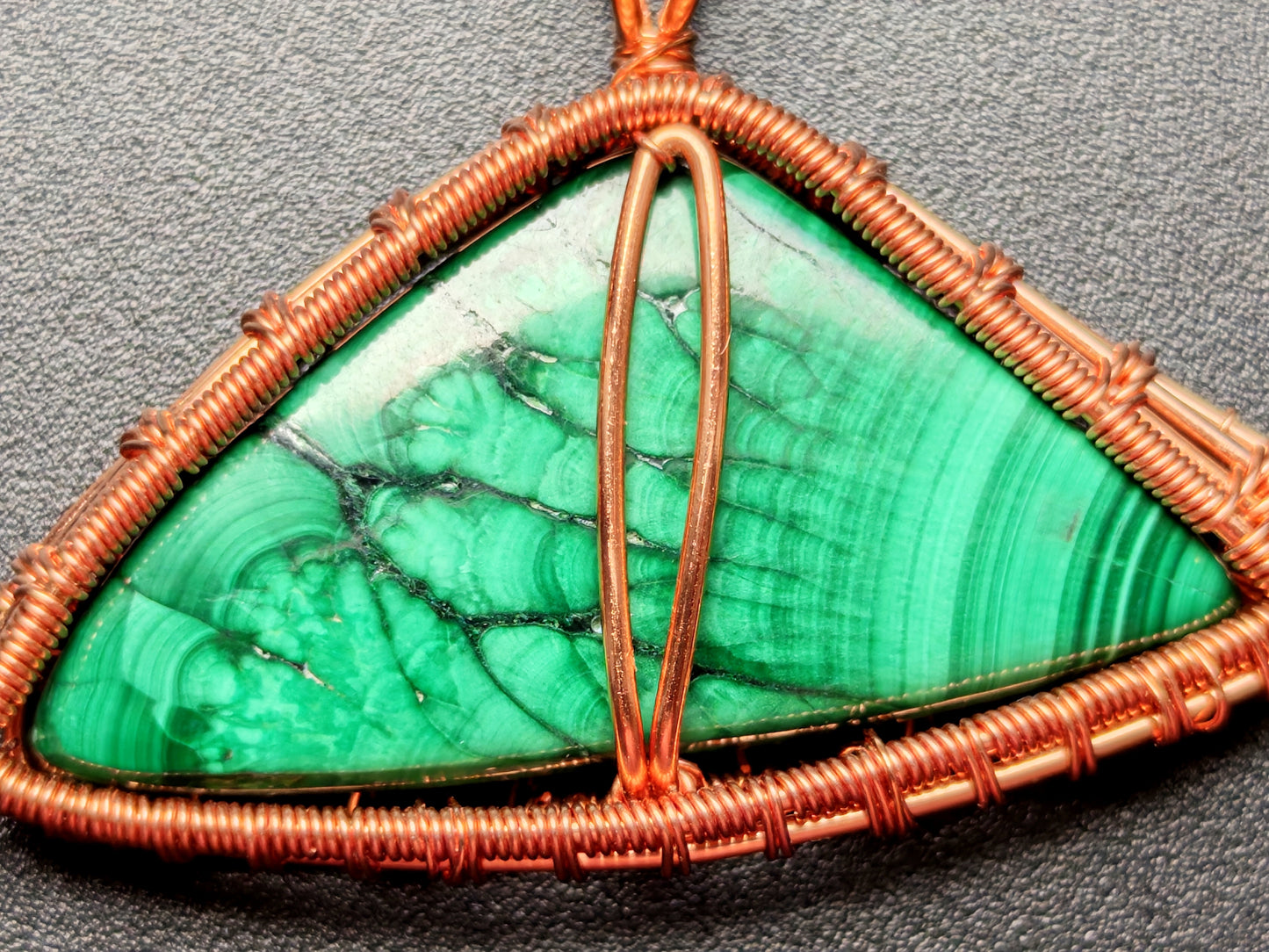 Dragon's eye pendant with a malachite moonstone
