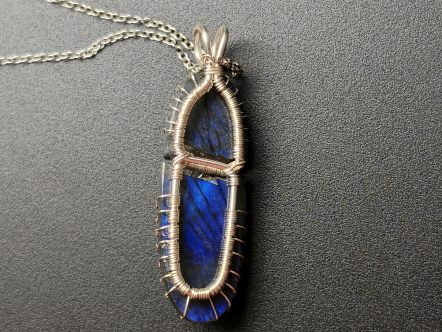 Tree pendant with a broken labradorite gemstone