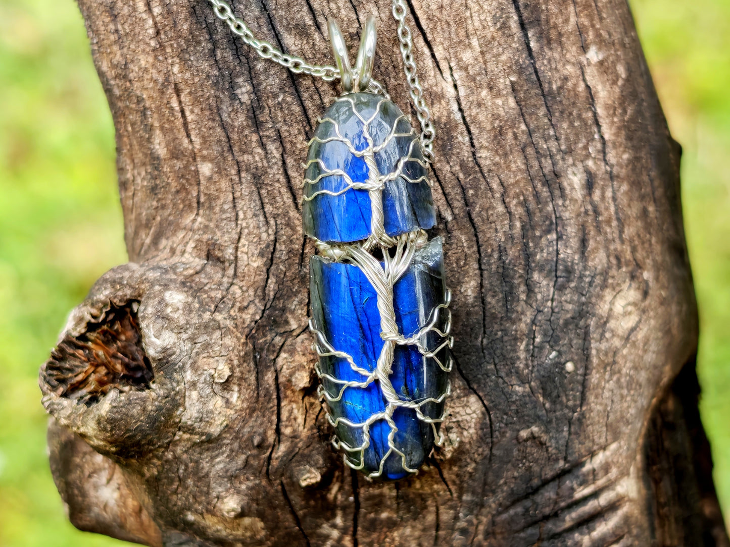 Tree pendant with a broken labradorite gemstone