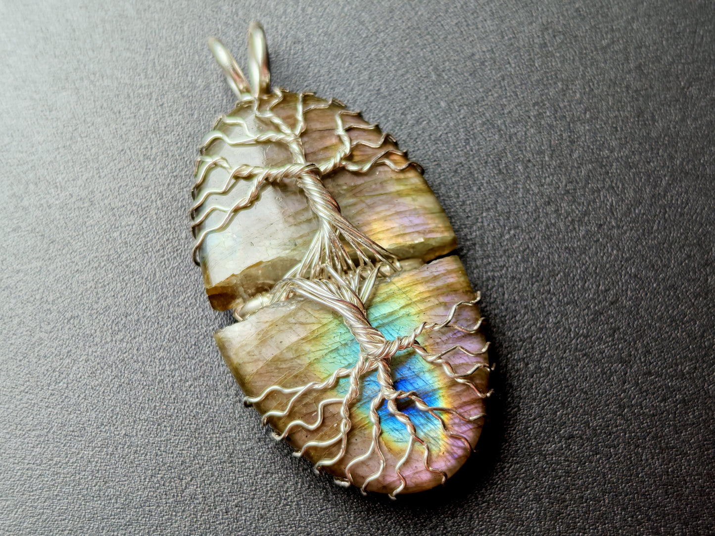 Tree pendant with a broken labradorite gemstone