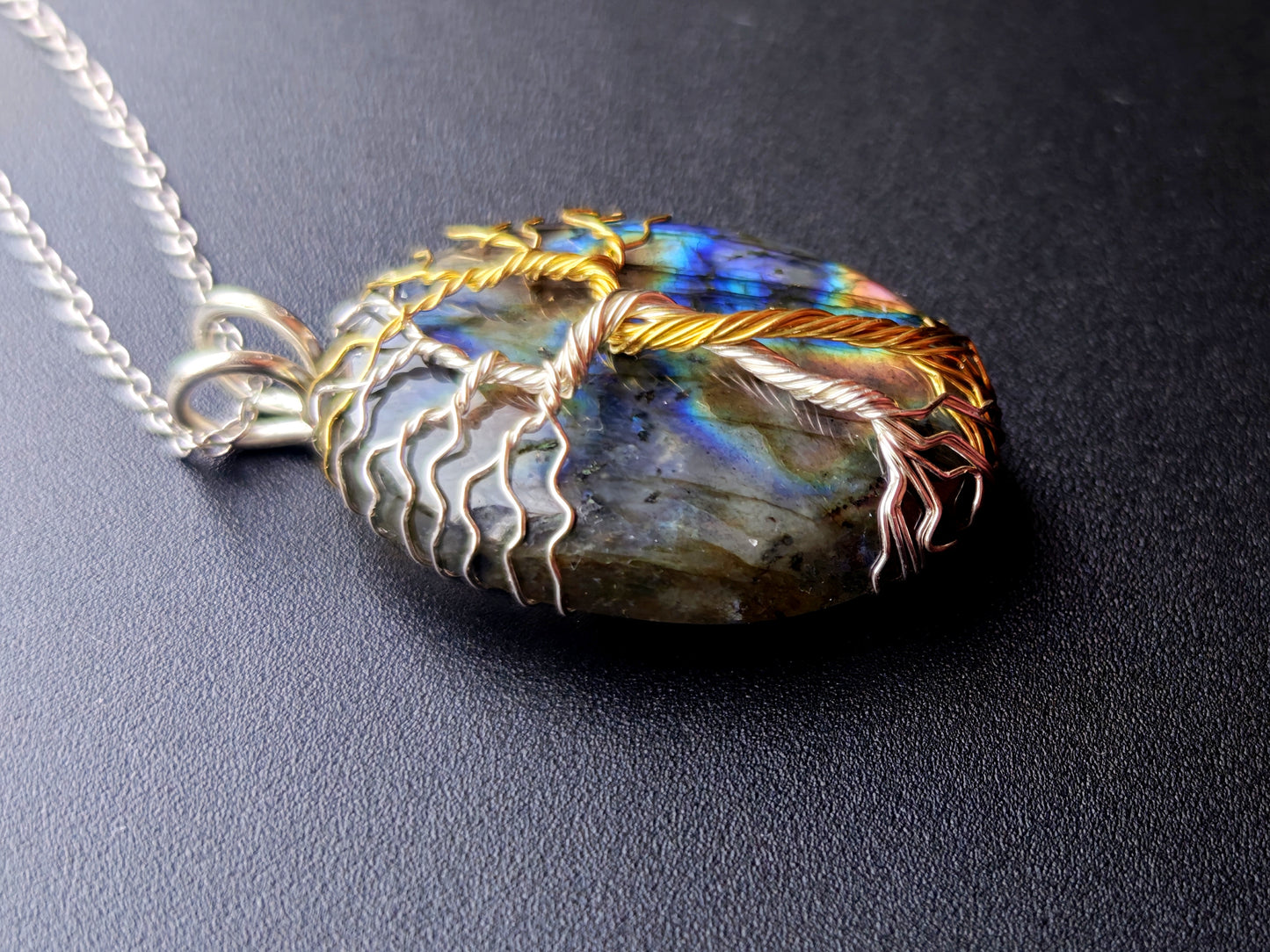 Fantasy inspired pendant: The Two Trees