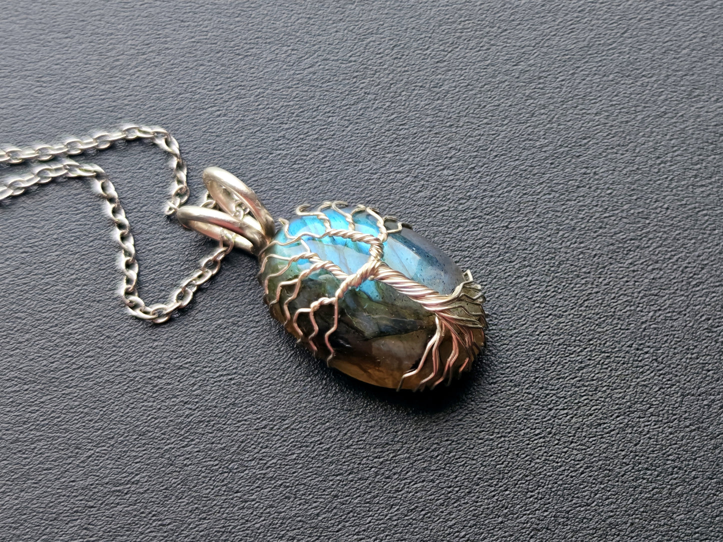 Tree pendant with a labradorite gemstone