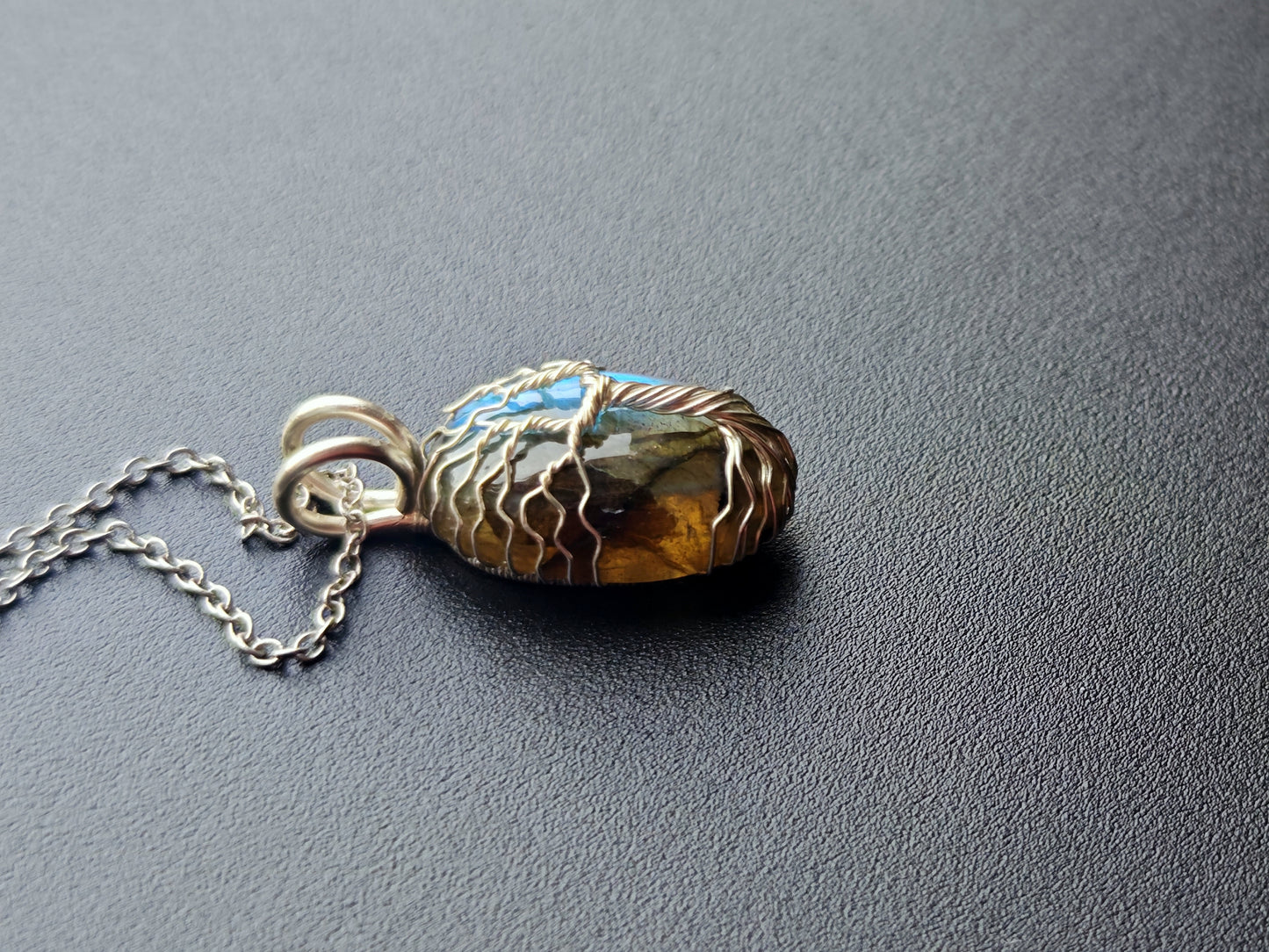 Tree pendant with a labradorite gemstone