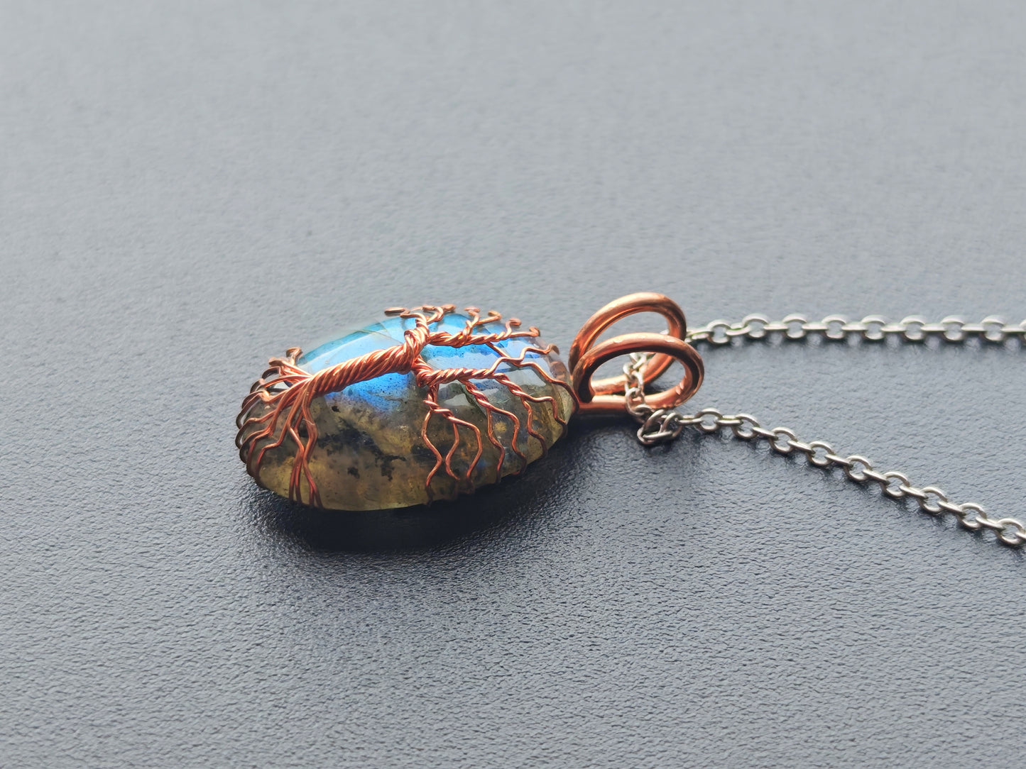 Tree pendant with a labradorite gemstone