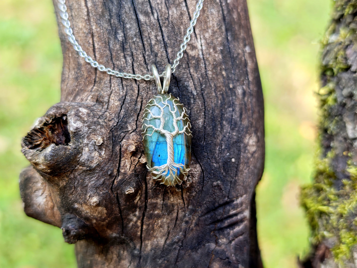 Tree pendant with a labradorite gemstone