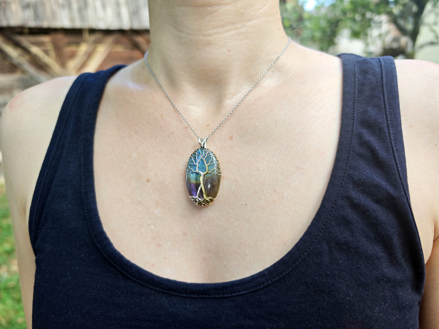 Fantasy inspired pendant: The Two Trees