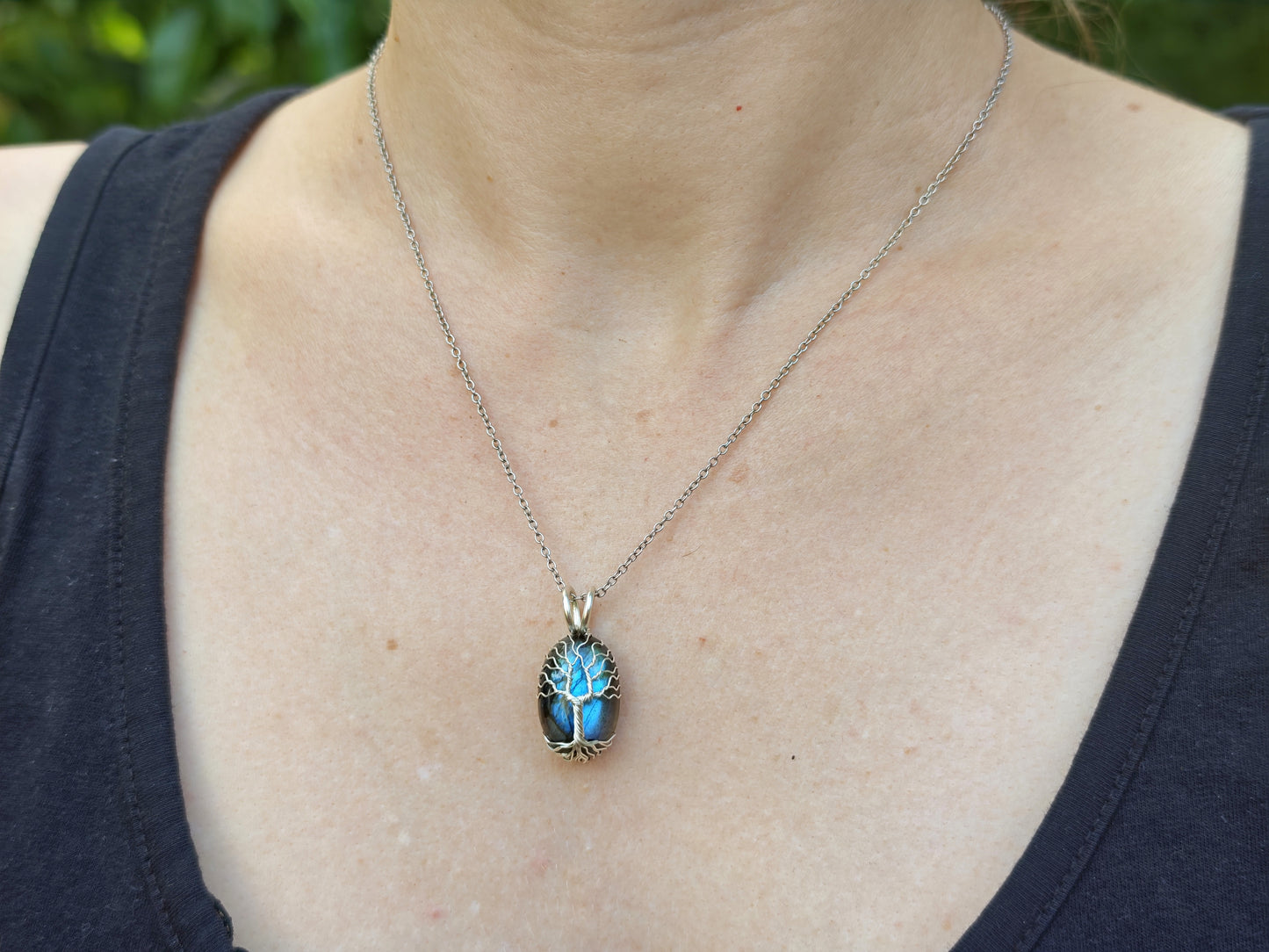 Tree pendant with a labradorite gemstone