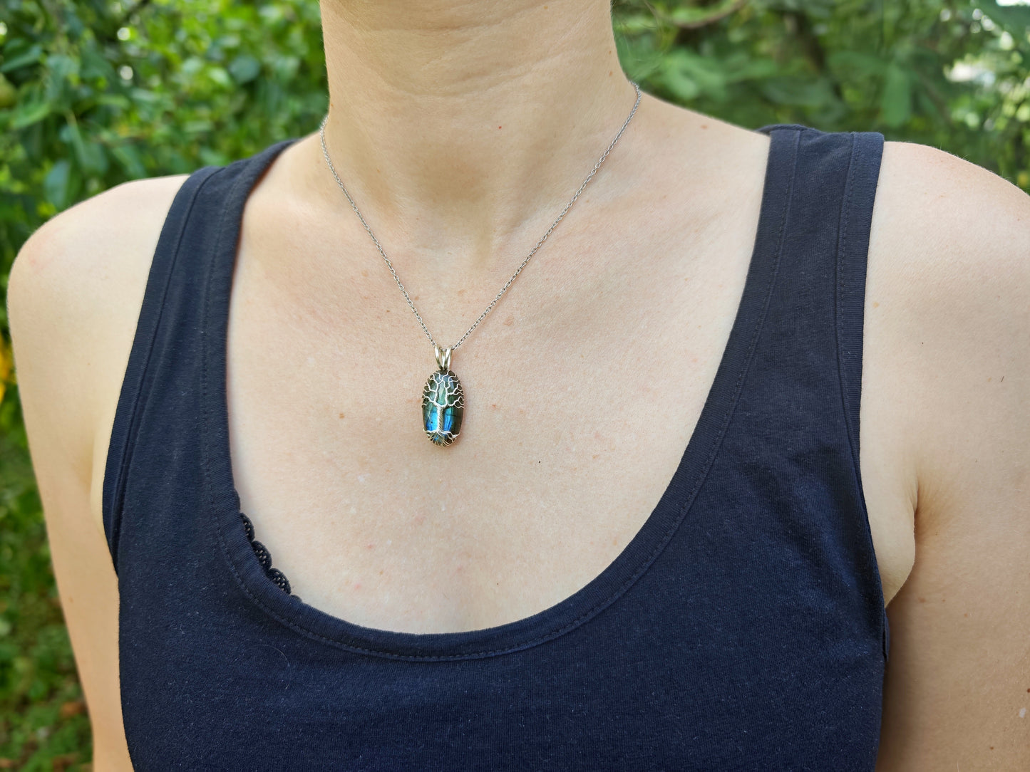Tree pendant with a labradorite gemstone