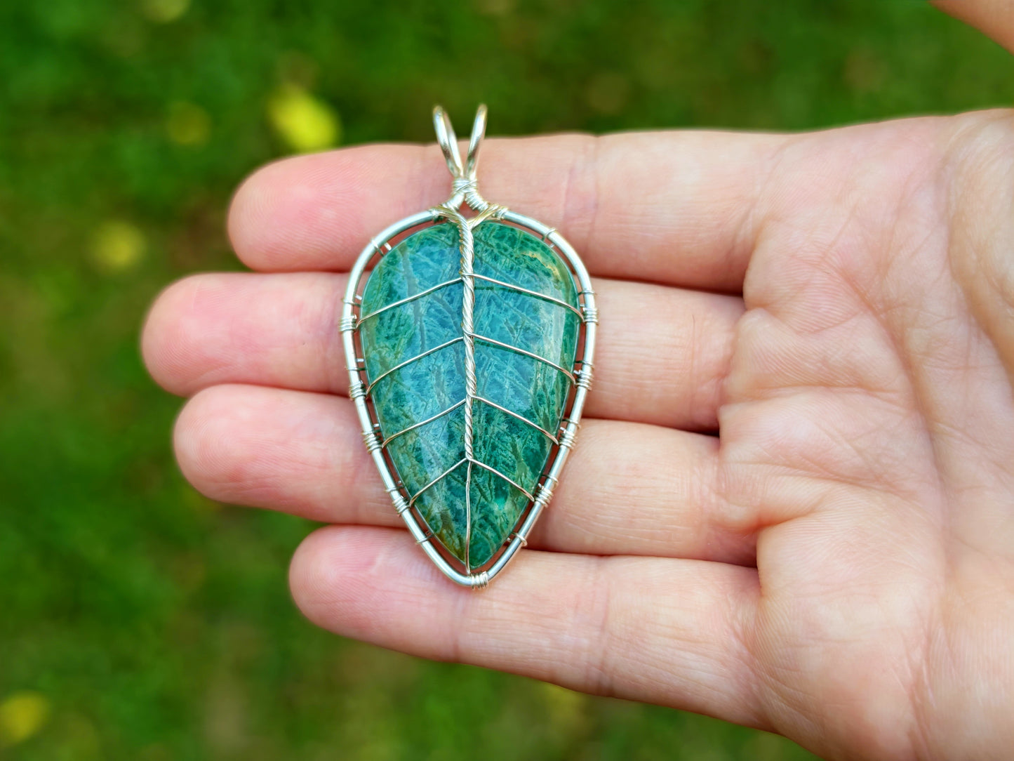 Leaf pendant with an amazonite gemstone