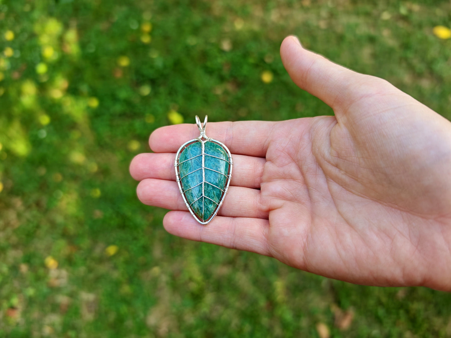 Leaf pendant with an amazonite gemstone
