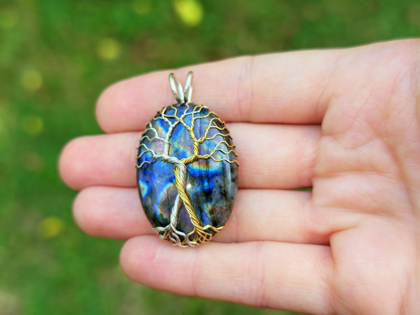 Fantasy inspired pendant: The Two Trees