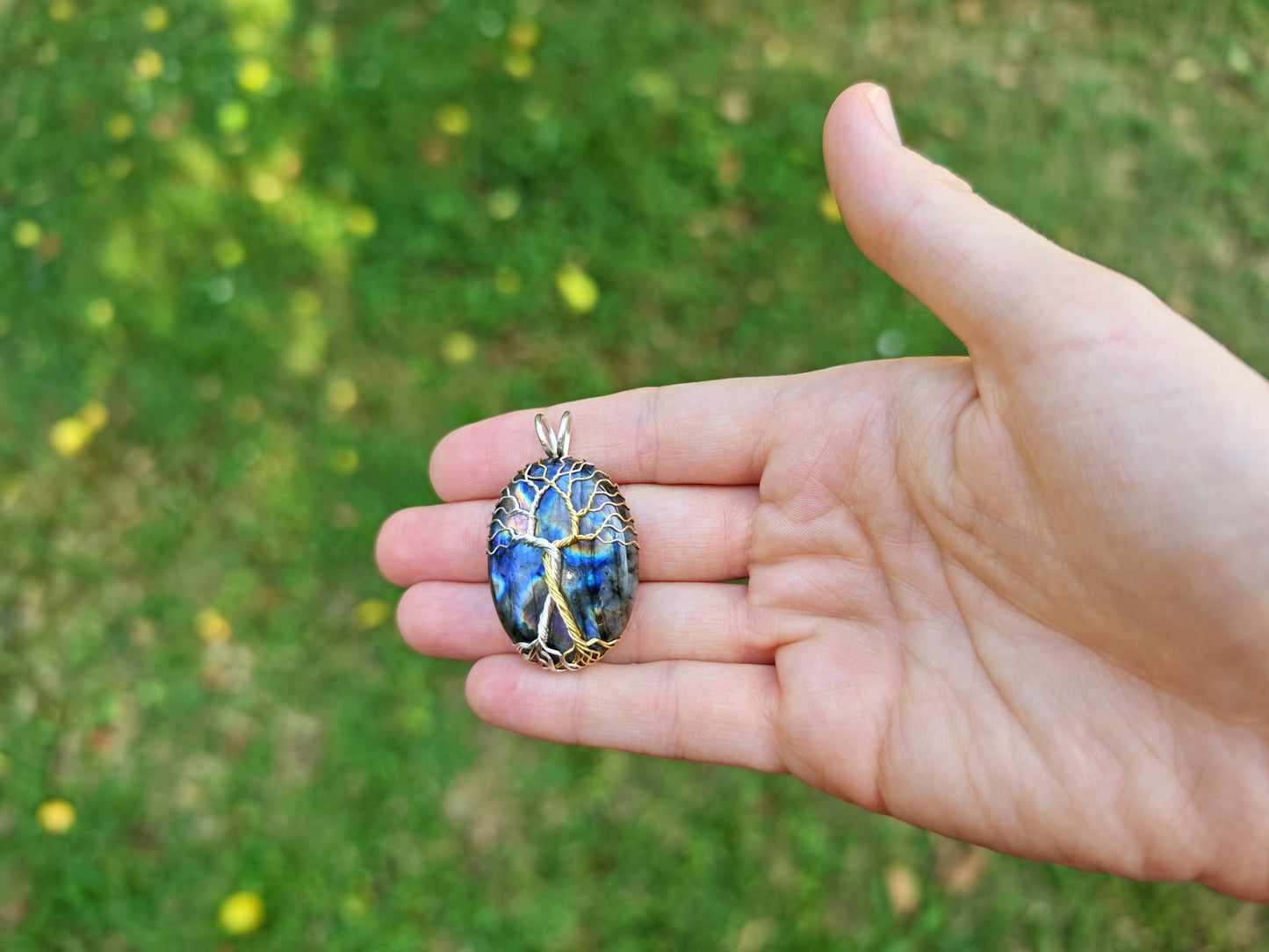 Fantasy inspired pendant: The Two Trees