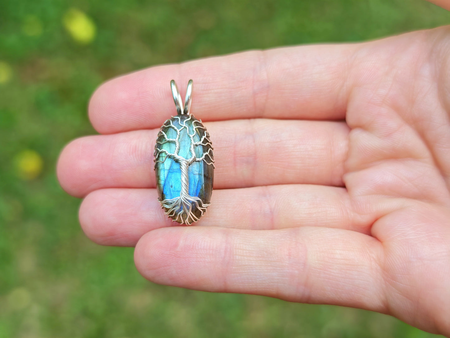 Tree pendant with a labradorite gemstone