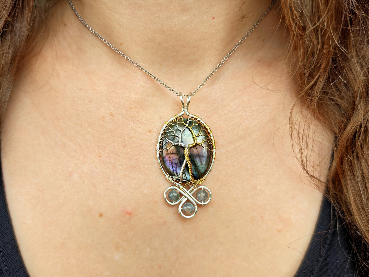 Fantasy inspired pendant: The Two Trees