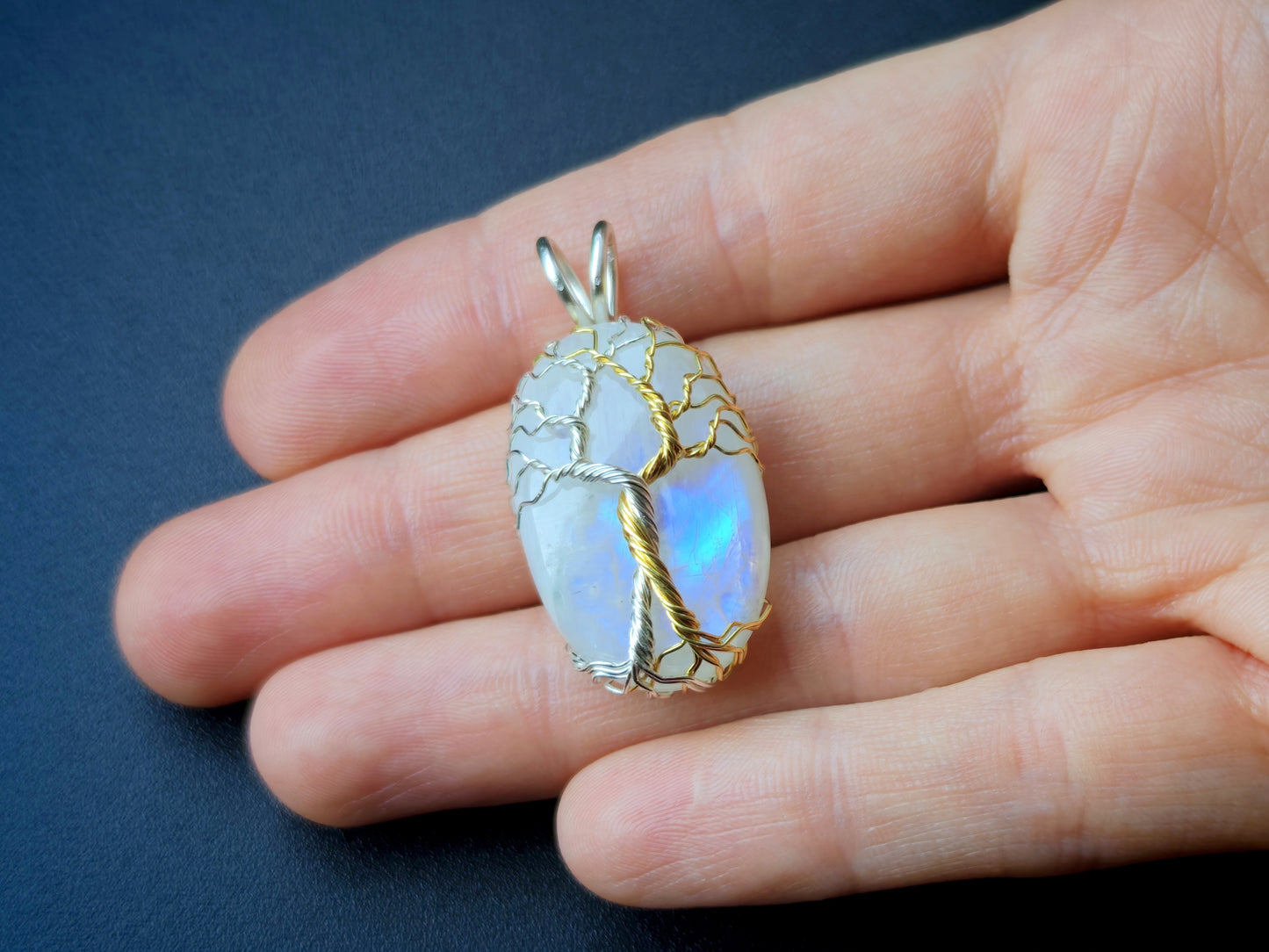 Fantasy inspired pendant: The Two Trees