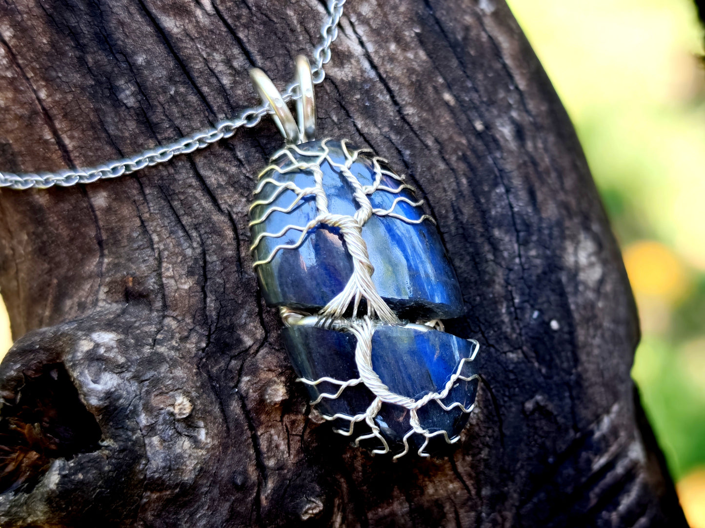 Tree pendant with a broken labradorite gemstone