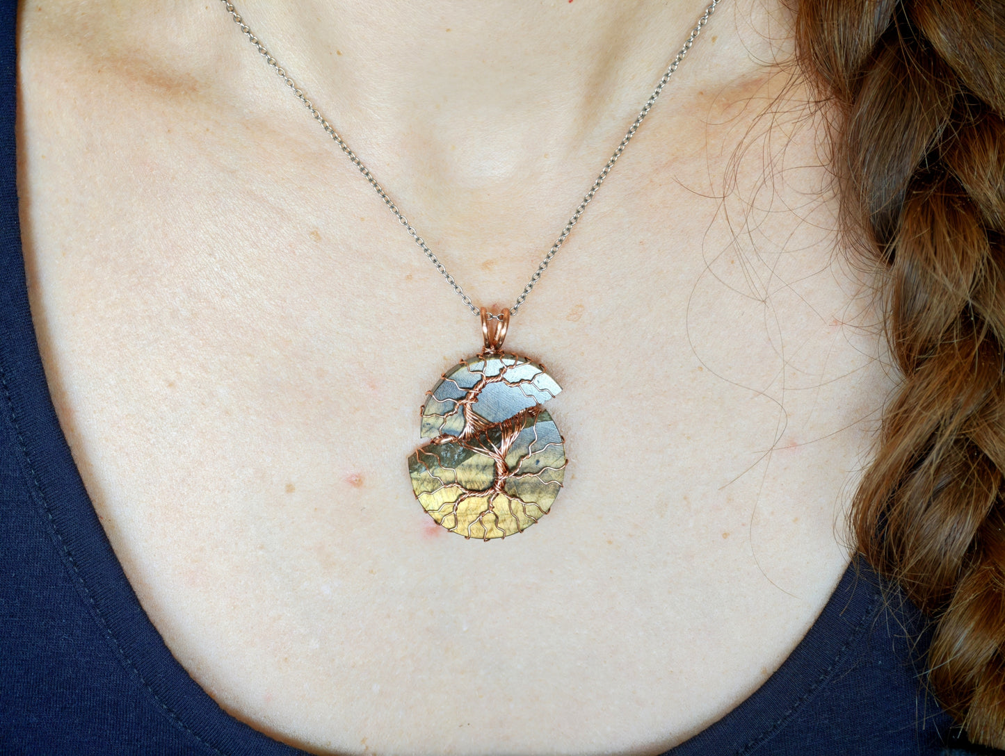 Tree pendant with a broken labradorite gemstone