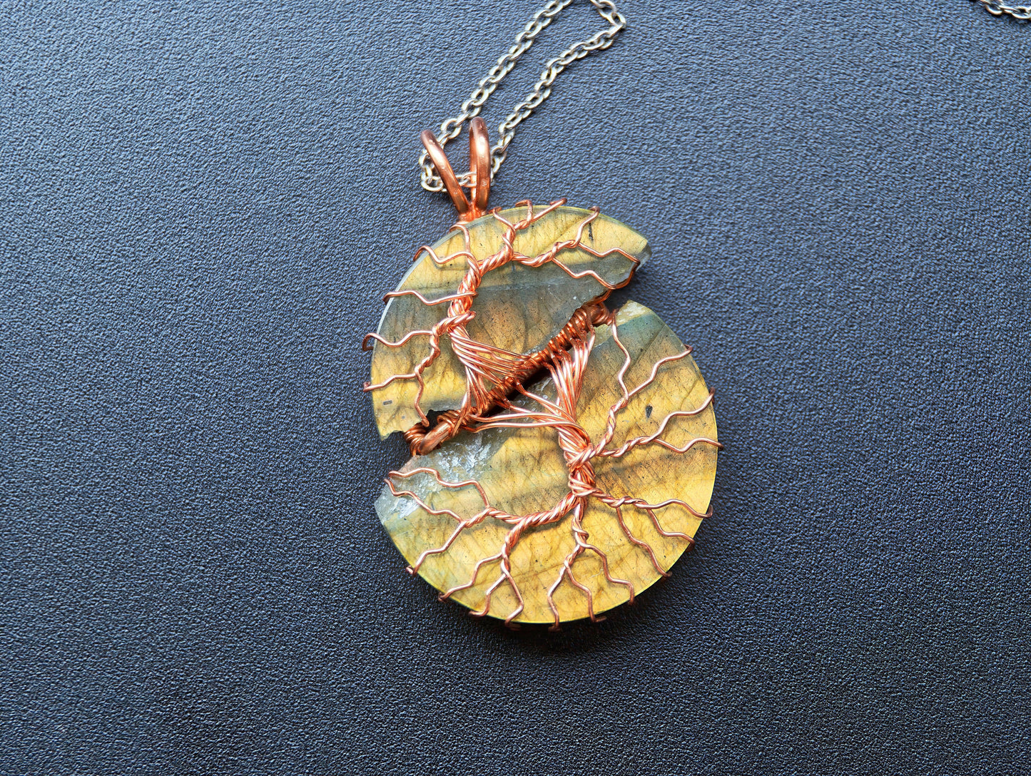 Tree pendant with a broken labradorite gemstone