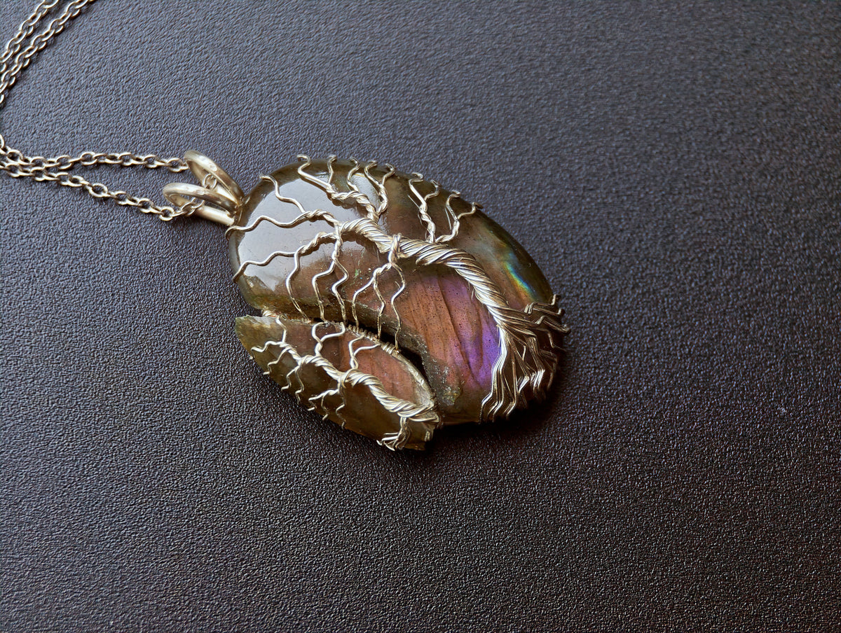 Tree pendant with a broken labradorite gemstone