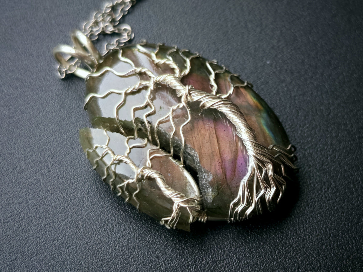 Tree pendant with a broken labradorite gemstone