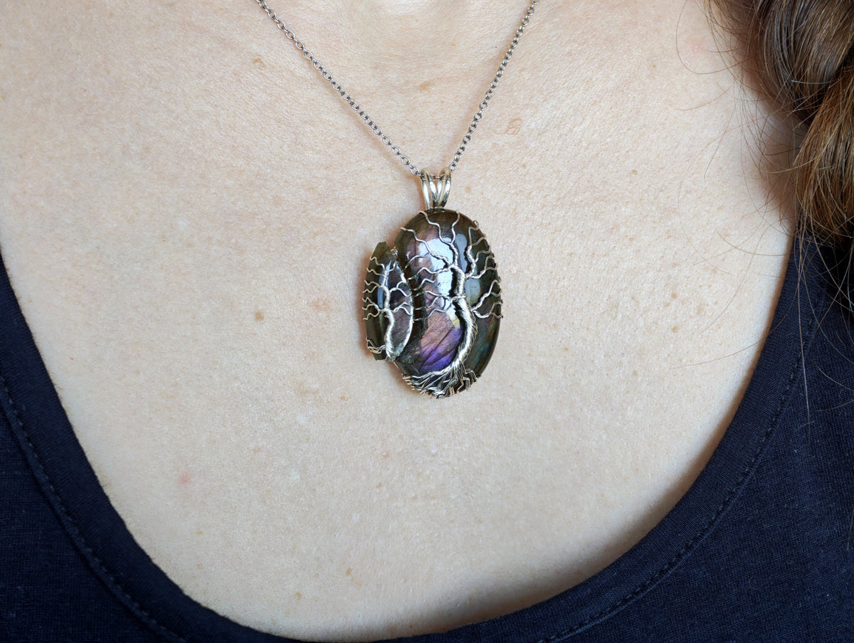 Tree pendant with a broken labradorite gemstone