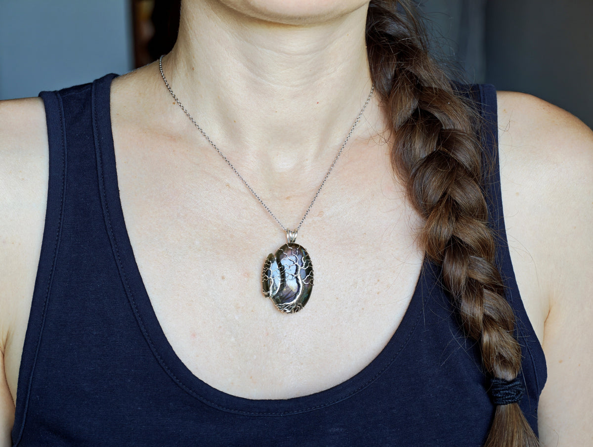 Tree pendant with a broken labradorite gemstone