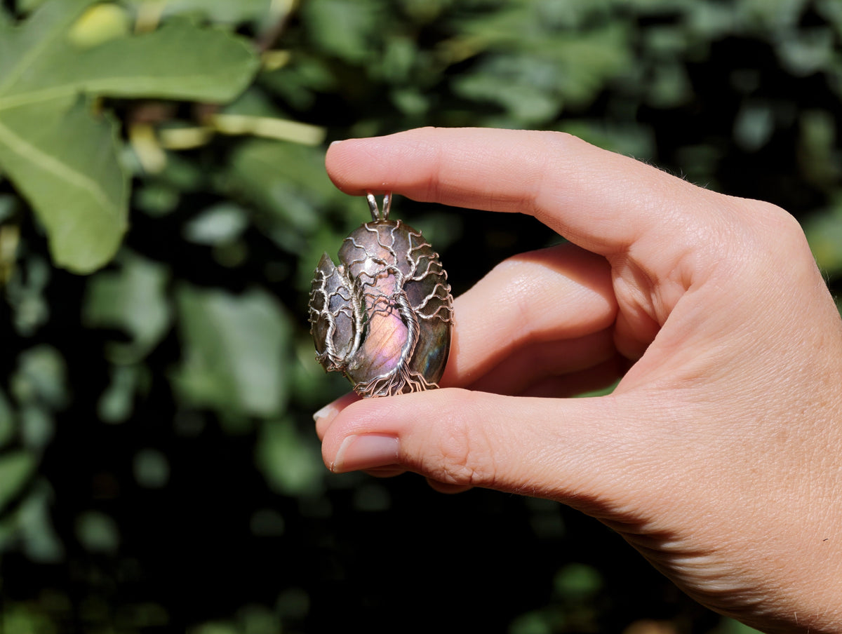 Tree pendant with a broken labradorite gemstone