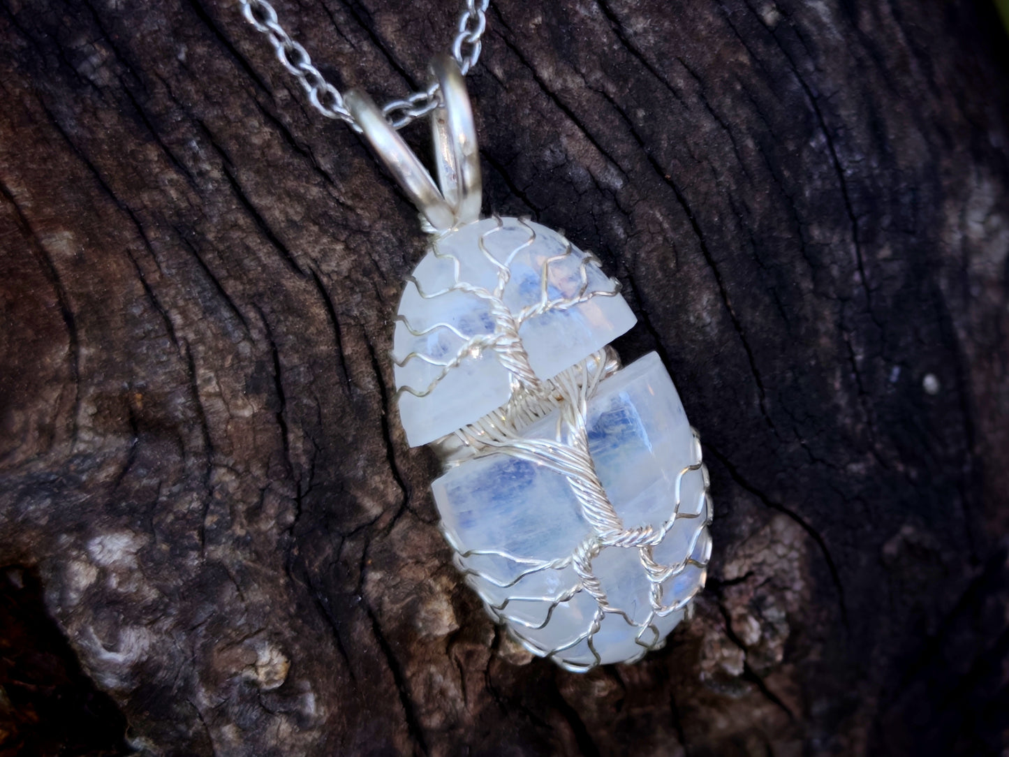 Tree pendant with a broken moonstone gemstone