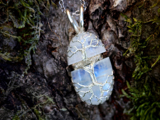 Tree pendant with a broken moonstone gemstone