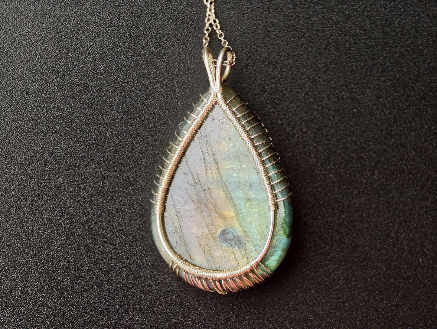 Tree pendant with a labradorite gemstone