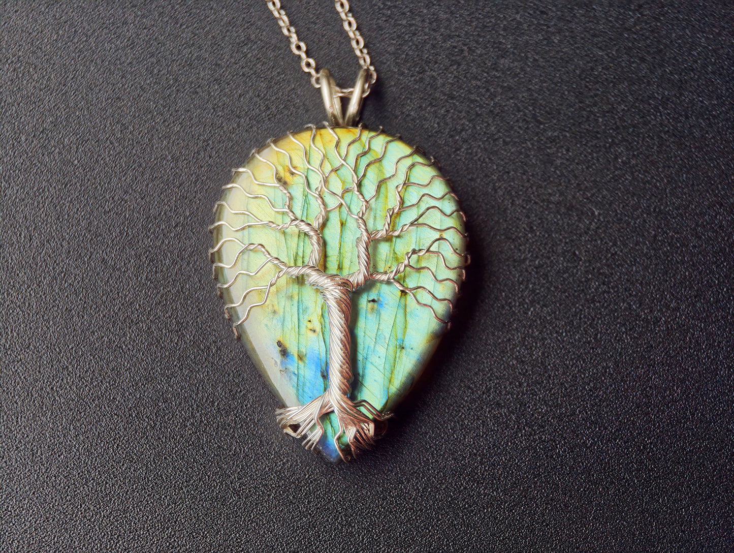 Tree pendant with a labradorite gemstone