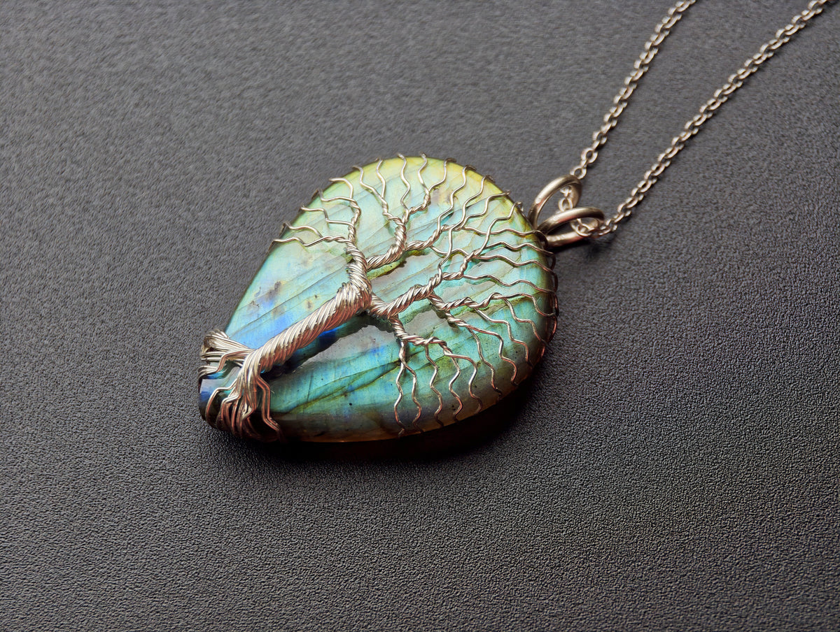 Tree pendant with a labradorite gemstone