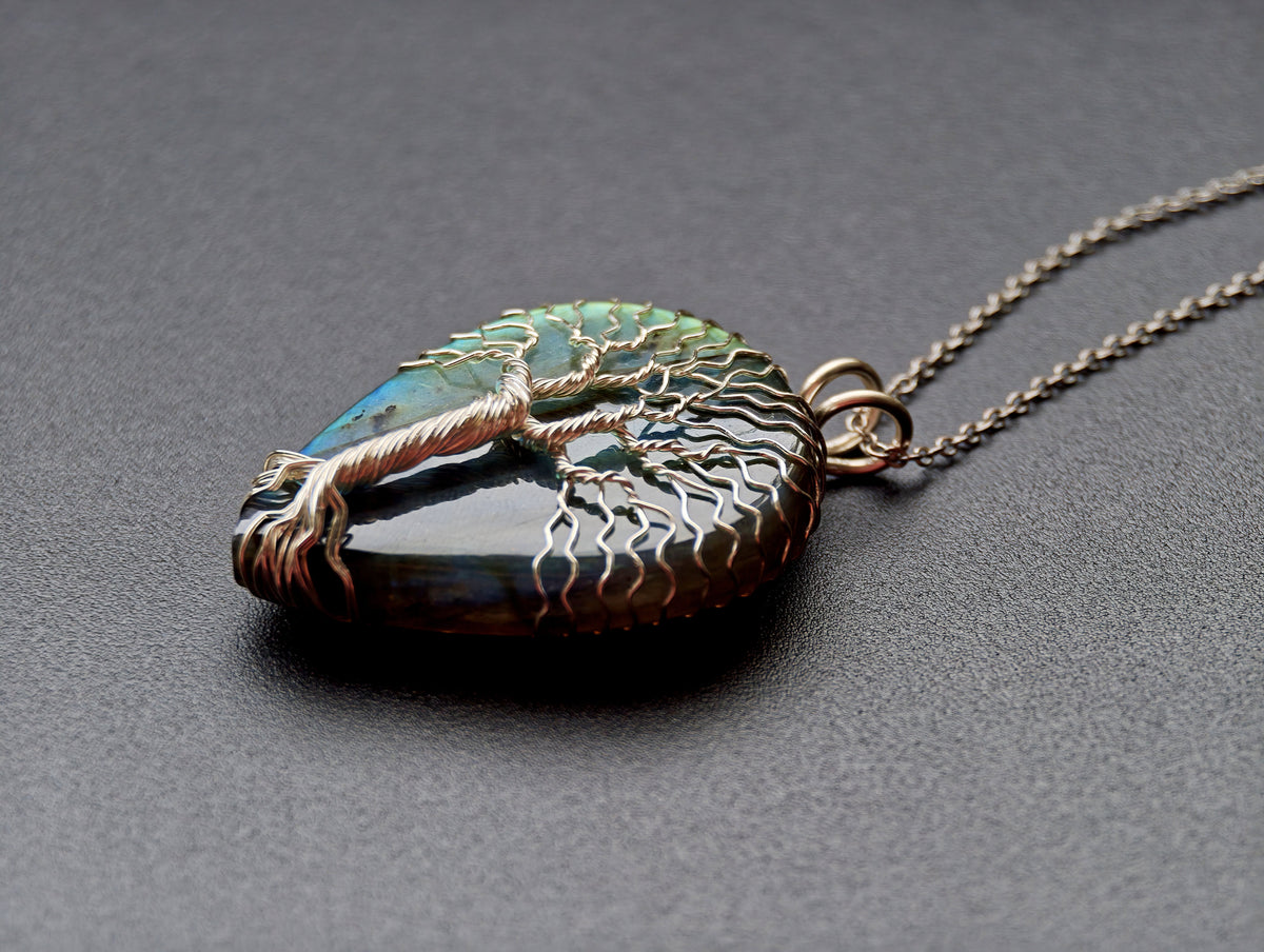 Tree pendant with a labradorite gemstone