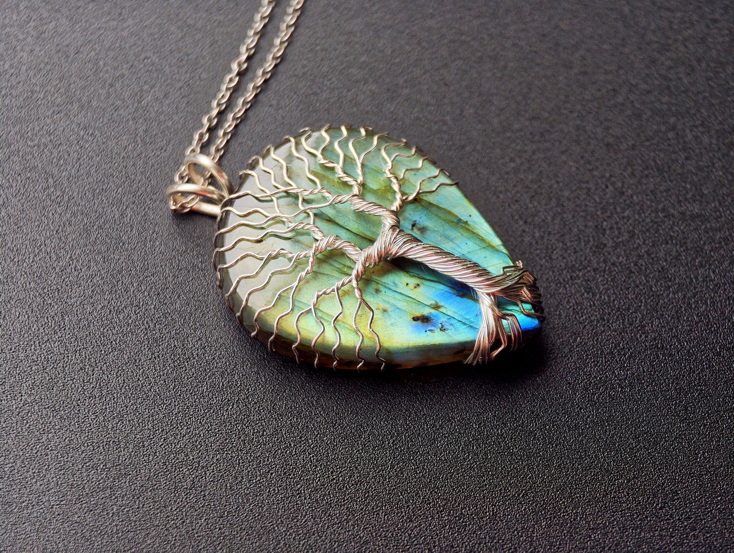 Tree pendant with a labradorite gemstone