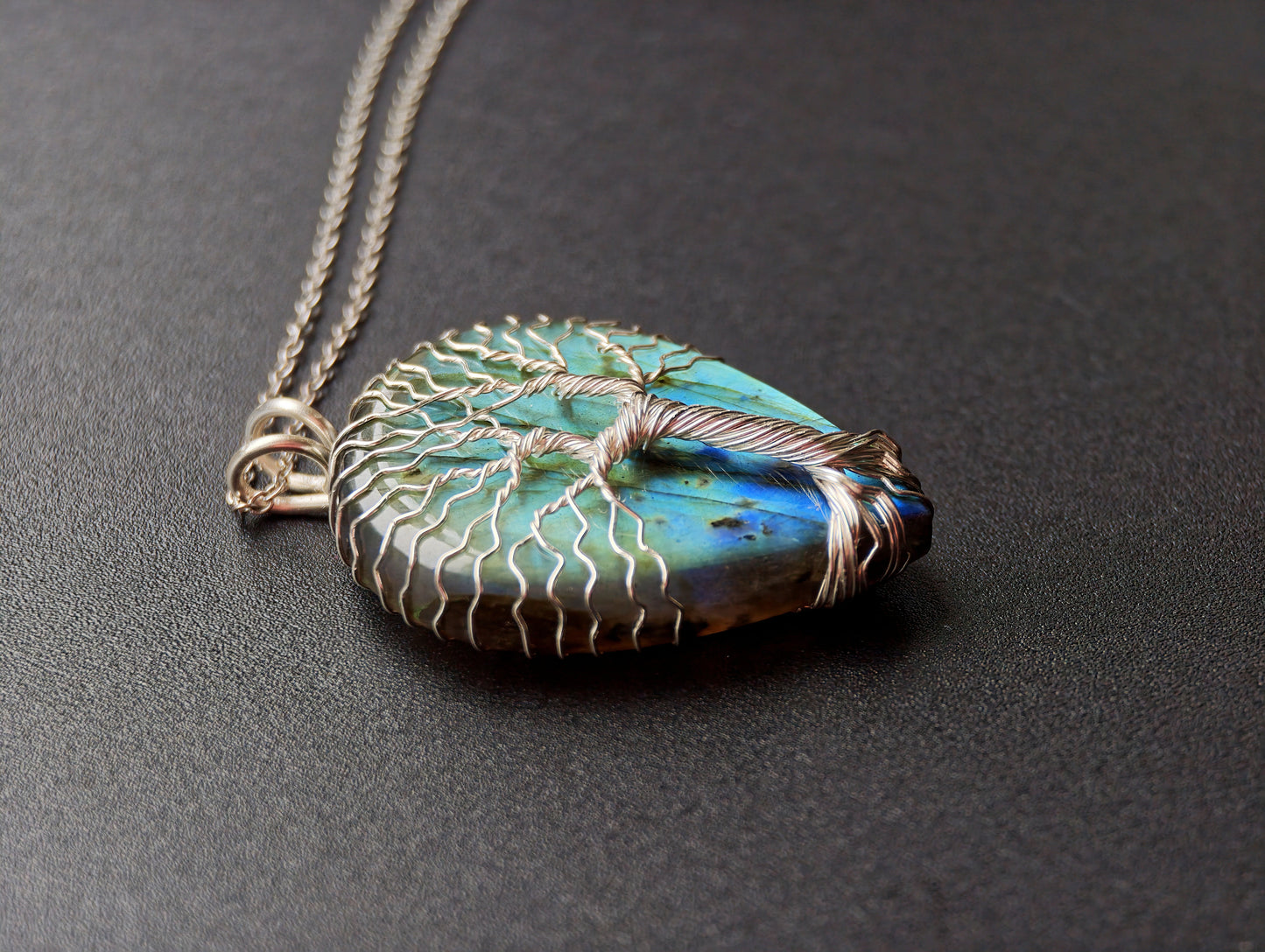 Tree pendant with a labradorite gemstone