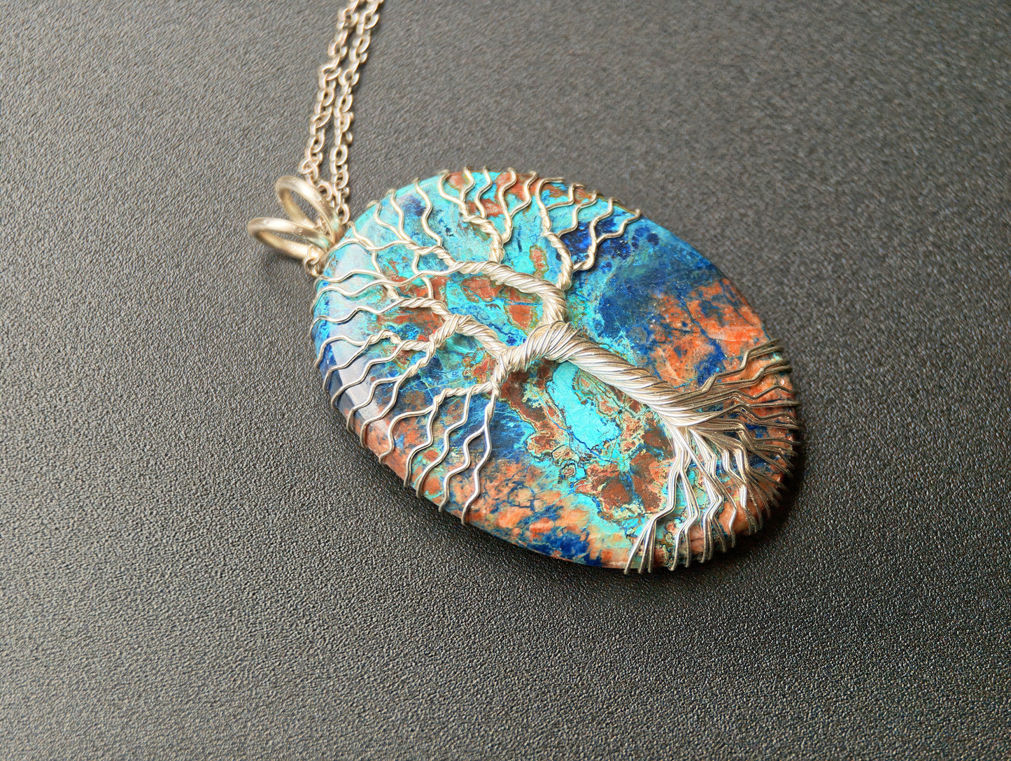 Tree pendant with a shattuckite gemstone