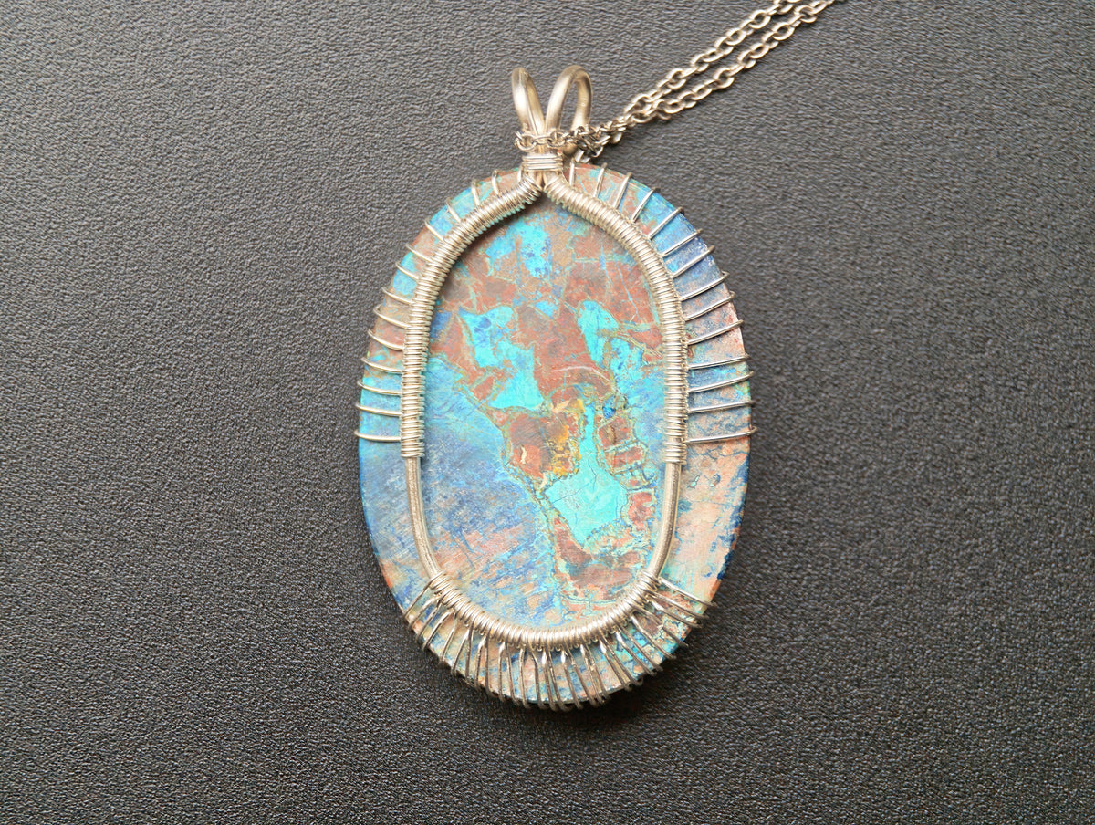 Tree pendant with a shattuckite gemstone