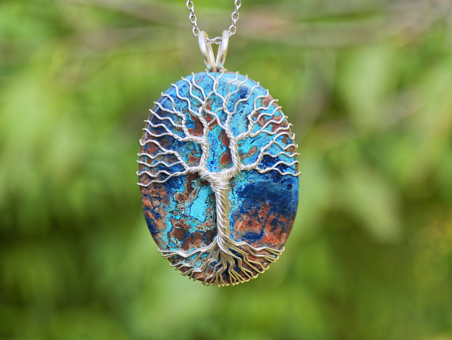 Tree pendant with a shattuckite gemstone
