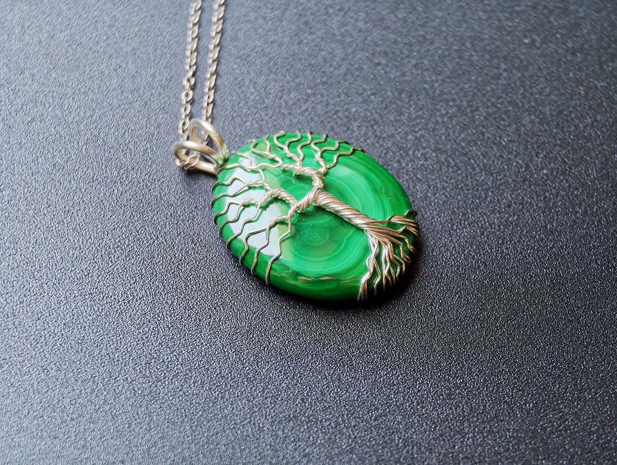 Tree pendant with a malachite gemstone