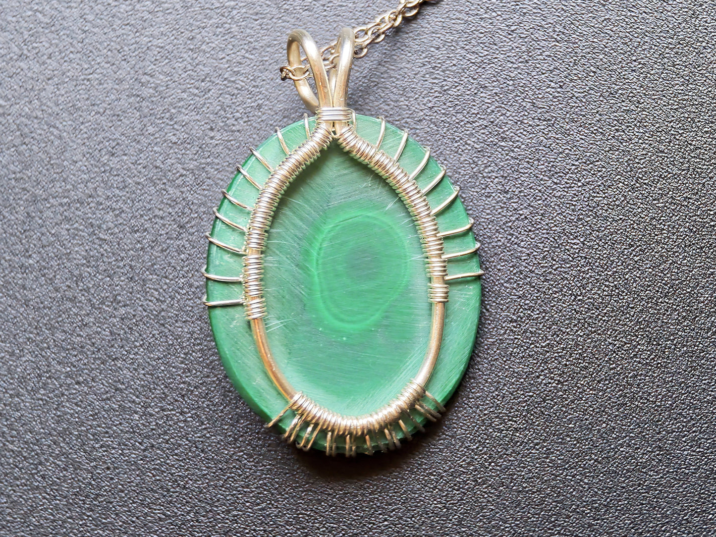 Tree pendant with a malachite gemstone