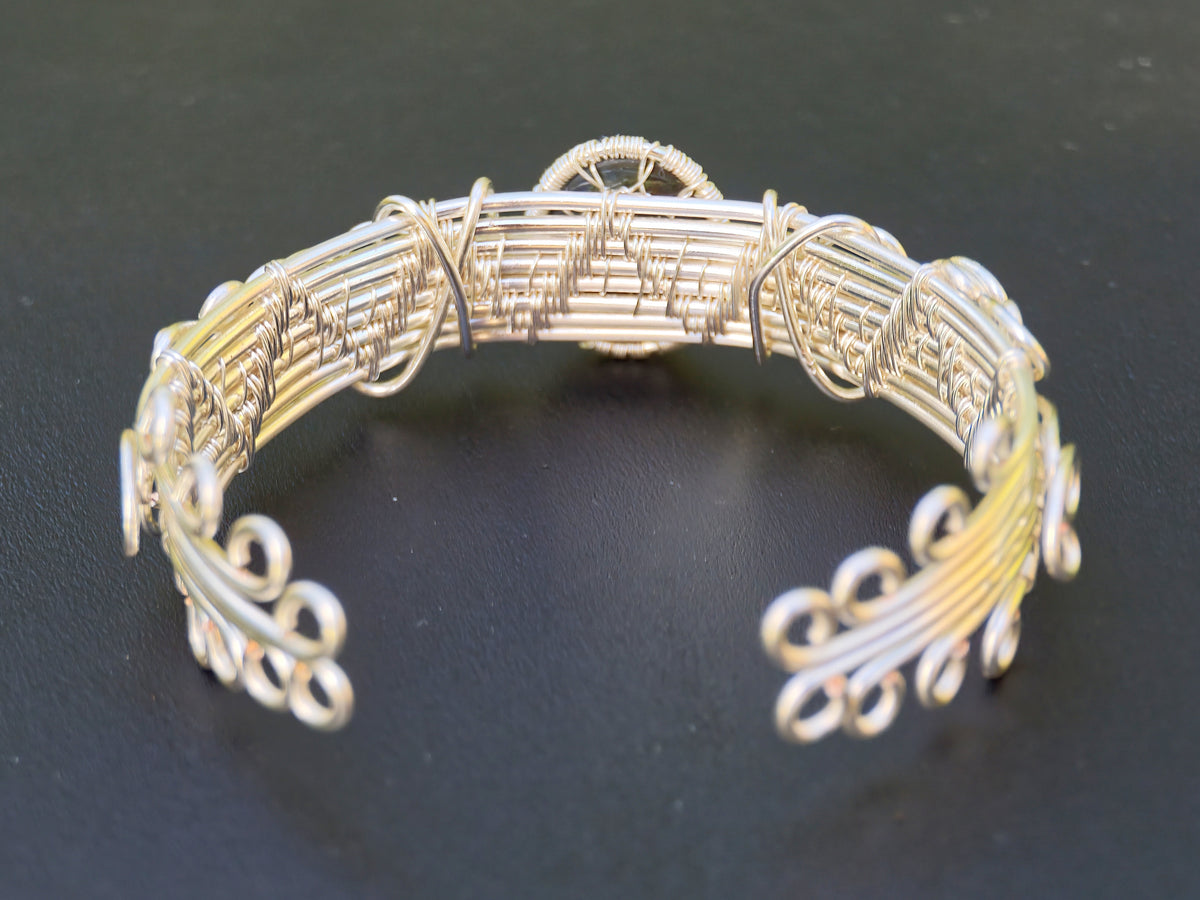 Cuff tree bracelet with a labradorite gemstone